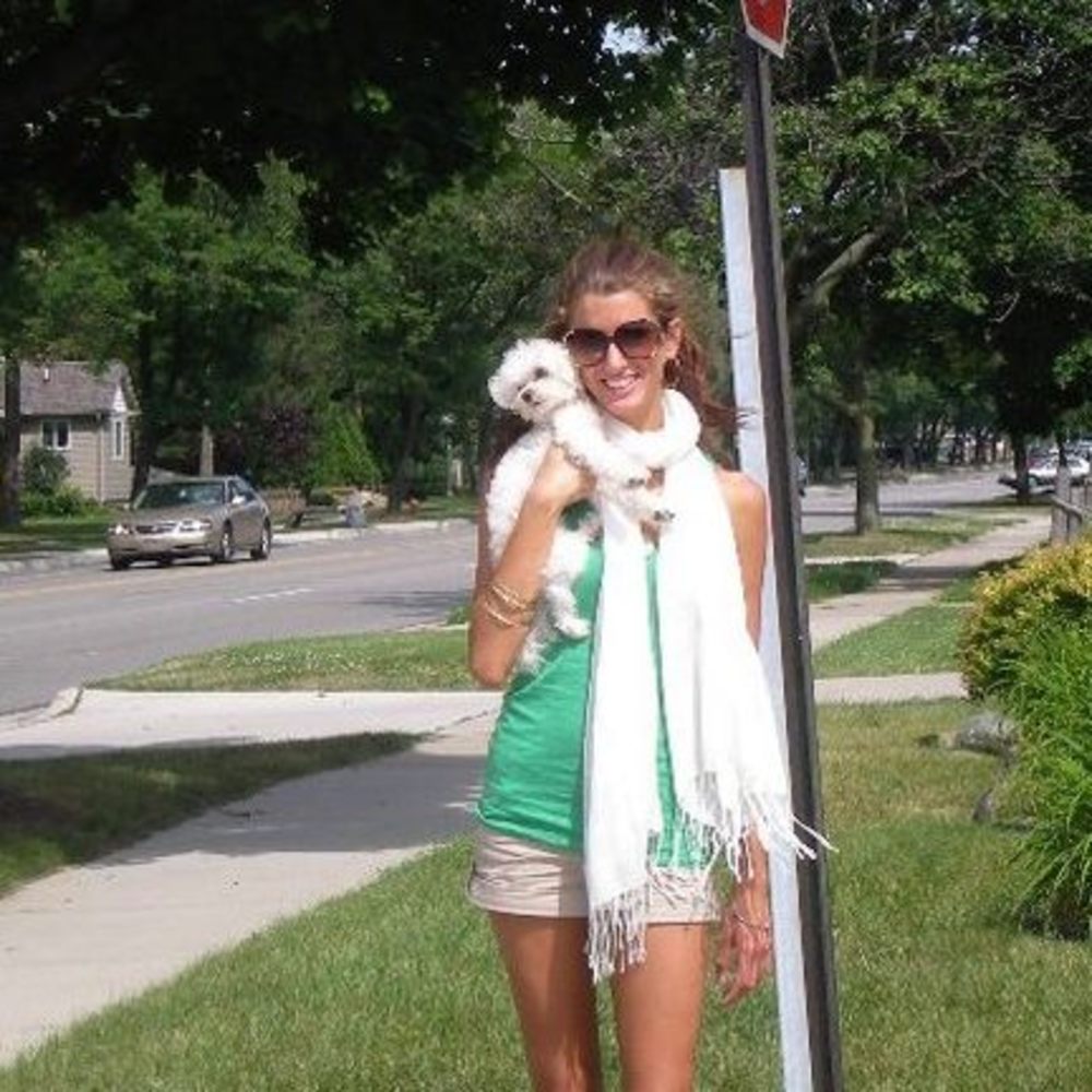 Meet your Posher, Emily